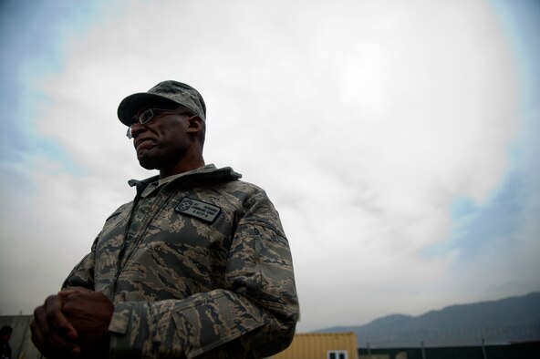 Chief Master Sgt. Al Herring, 9th Air and Space Expeditionary Task Force - Afghanistan command chief, visited the Airmen of the 438th Air Expeditionary Wing at Kabul International Airport, Afghanistan, March 13, 2012. (U.S. Air Force photo by Staff Sgt. David Salanitri) 
