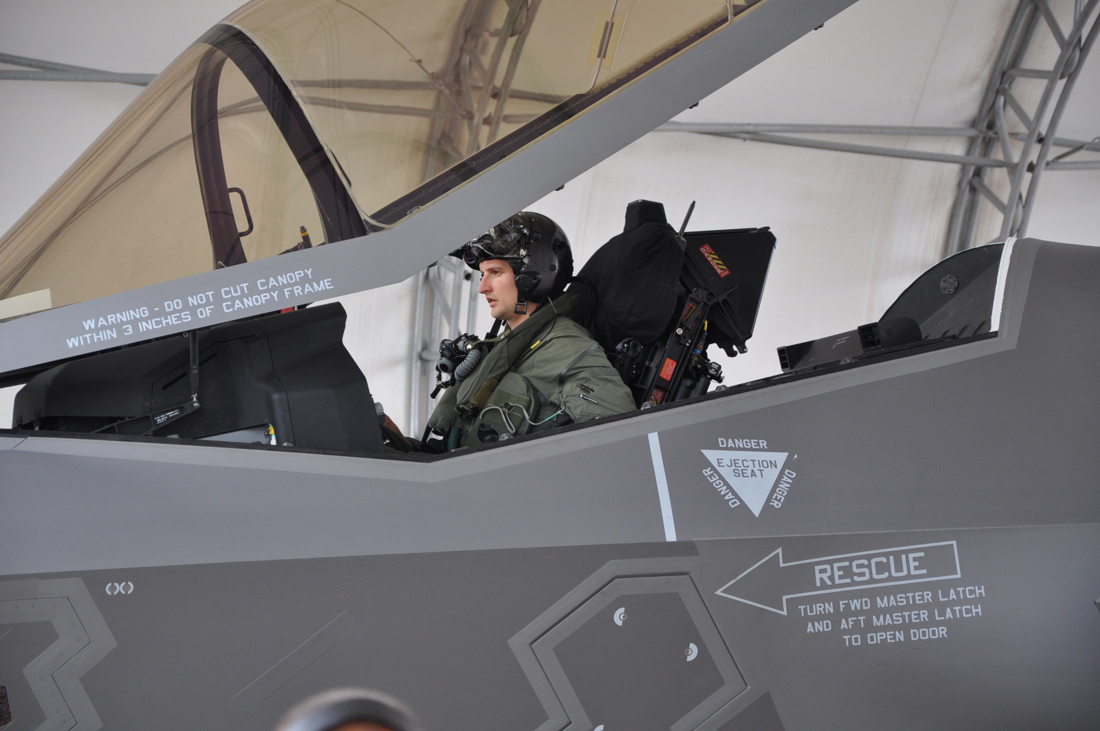 http://media.defense.gov/2013/May/09/2000051391/-1/-1/0/130506-F-XX999-007.JPG