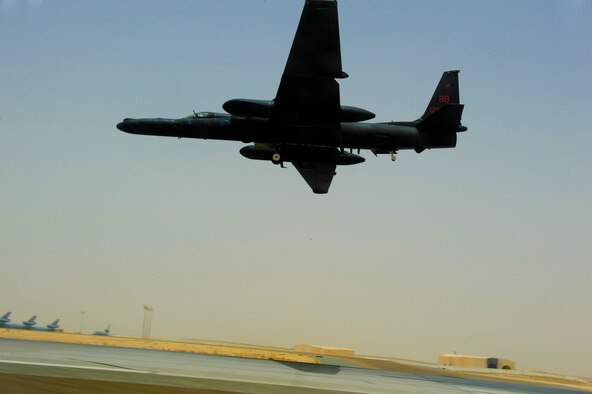 U.S. Air Force Maj. Patrick Hudson, 99th Expeditionary Reconnaissance Squadron U-2 pilot, prepares to land the U-2 aircraft after a combat sortie here, May 17, 2013, at an undisclosed location in Southwest Asia. During the flight Hudson reached a milestone of 2,000 U-2 hours. Hudson hails from Fayette, Miss., and is deployed from Beale Air Force Base, Calif. (U.S. Air Force photo by Staff Sgt. Joshua J. Garcia) 