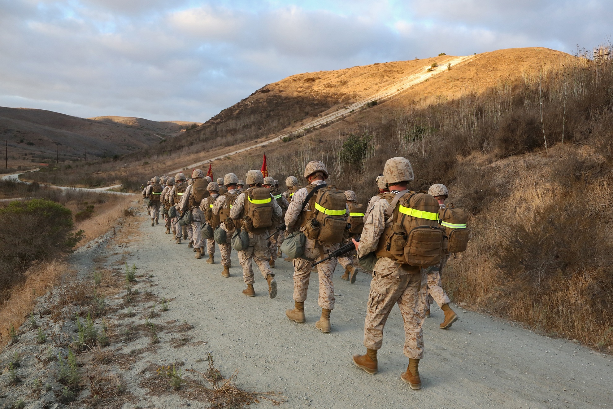 Crawl, Walk, Run CLB15 takes steps to excel at hikes > 1st Marine