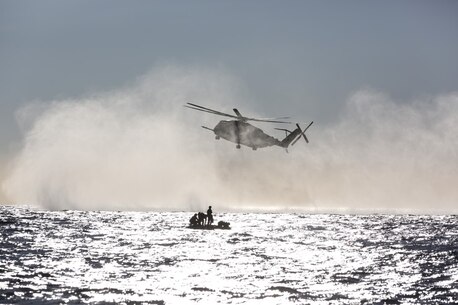 Marines with Company A, 1st Reconnaissance Battalion, 1st Marine Division, insert into the ocean from a CH-53E Super Stallion with Marine Heavy Helicopter Squadron-465, during helocast training off the coast of Marine Corps Base Camp Pendleton, Calif., Nov. 6, 2015. Helocasting allows Marines to swiftly and stealthily insert from a helicopter into any body of water in order to then utilize Combat Rubber Raiding Craft to conduct amphibious beach reconnaissance and raids. (Official Marine Corps photo by Cpl. Will Perkins)