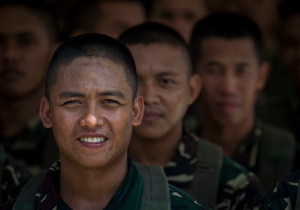 Philippine Air Force members stand at attention before the Capas Freedom March during Balikatan 16 at Capas, Philippines, April 11, 2016. U.S. and Philippine service members participated in the public event which follows the path in honor of those U.S. and Philippine service members who suffered the Bataan Death March during the Second World War. This year marks the 32nd iteration of Balikatan where U.S. service members continue to work “shoulder-to-shoulder” with members of the Armed Forces of the Philippines to increase combined readiness to crises and conflict across the Indo-Asia-Pacific region. 