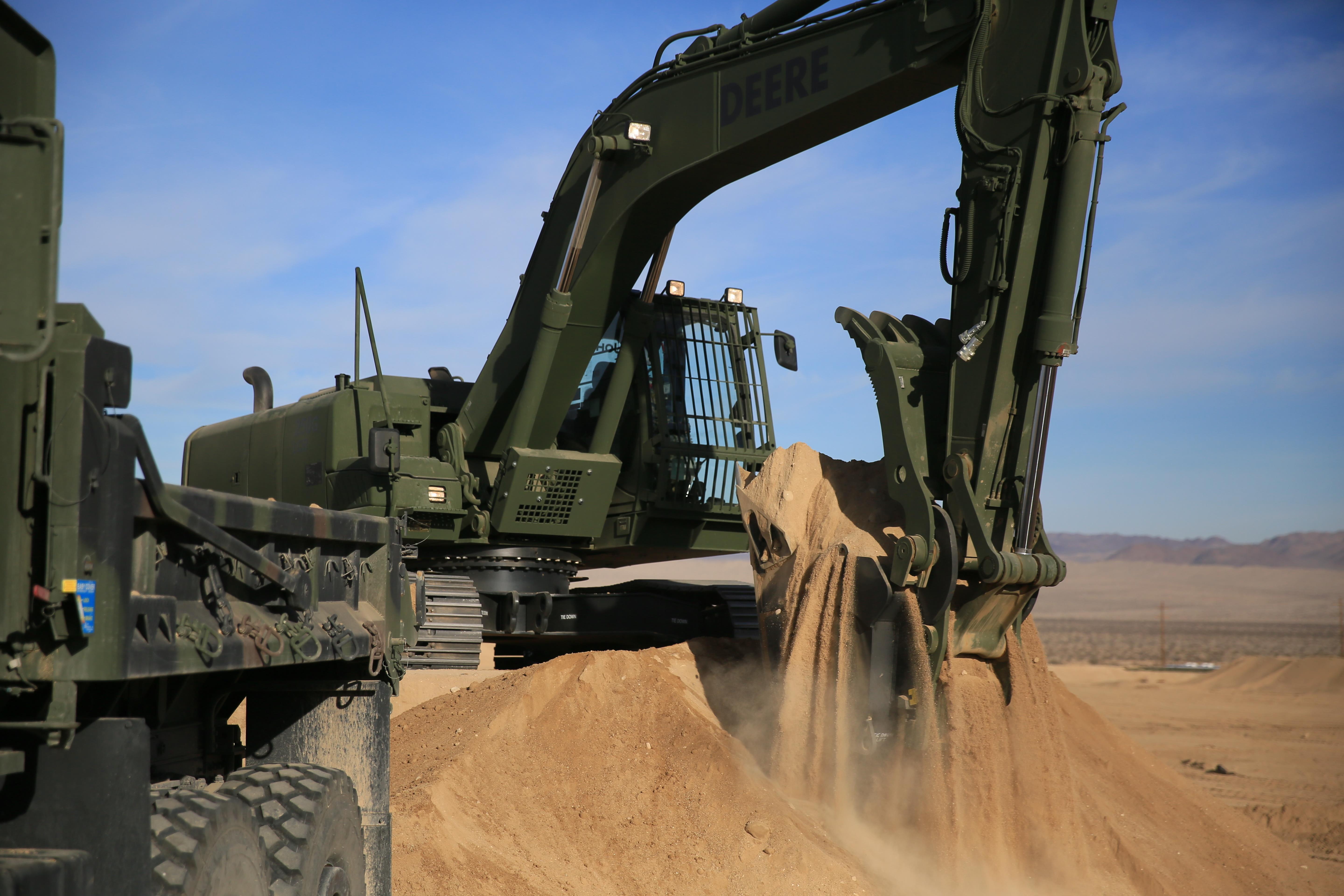 ‘Rhinos’ field new hydraulic excavators > Marine Corps Air Ground