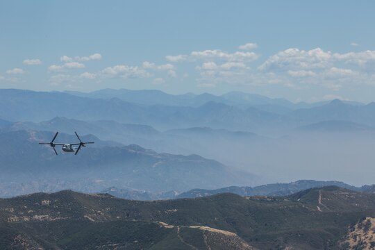 Marines with Marine Medium Tiltrotor Squadron (VMM) 161 “Greyhawks,” fly over Los Angeles, May 19. Lt. Col. Andreas Lavato, commanding officer of VMM-161, conducted his last flight with the squadron prior to his change of command May 26. (U.S. Marine Corps photo by Sgt. Lillian Stephens/Released)