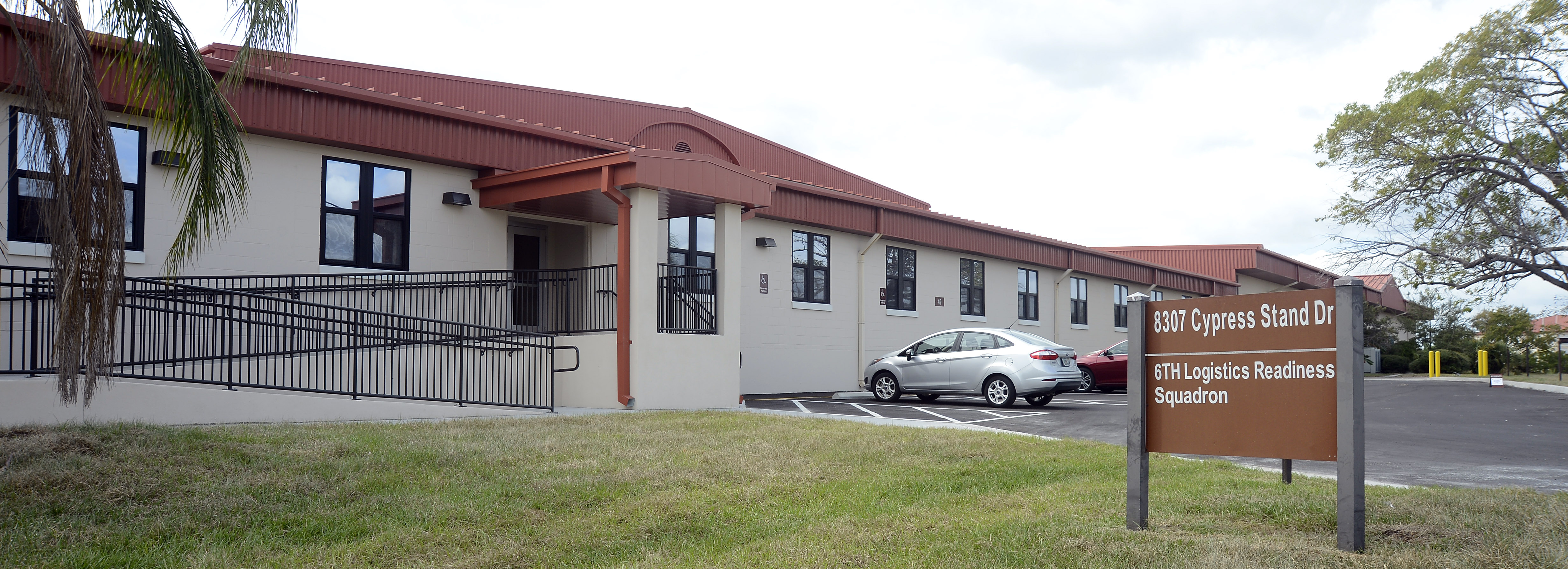 macdill afb liquor store