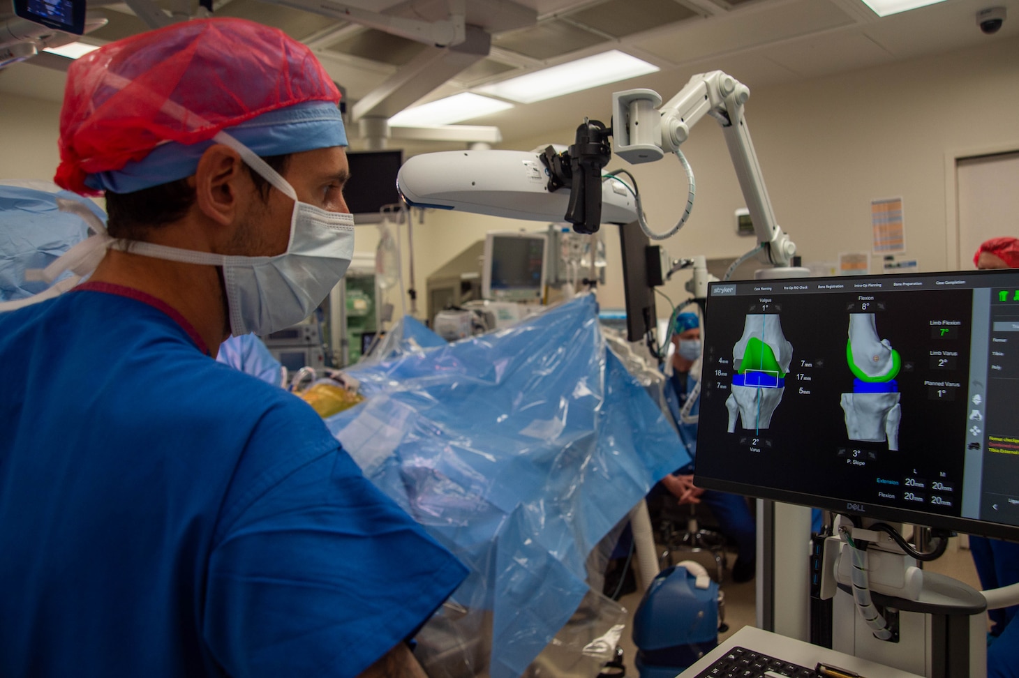 Nmcsd Utilizes Stryker Mako System During Total Knee Arthroplasty