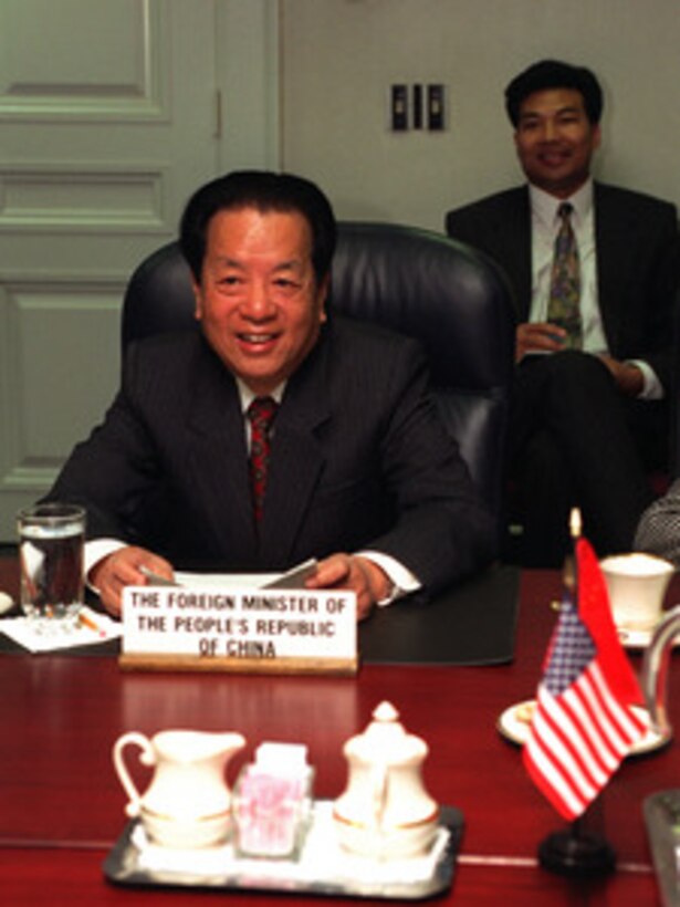 Foreign Minister Qian Qichen, of the People's Republic of China, meets with Secretary of Defense William S. Cohen in the Pentagon to discuss matters of mutual interest on April 29, 1997. 