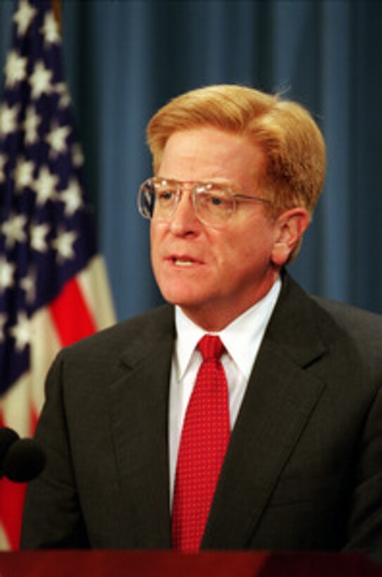 Under Secretary of Defense for Personnel and Readiness Rudy de Leon responds to a reporter's question during a Pentagon briefing concerning the use of the training range on Vieques, Puerto Rico, on Dec. 3, 1999. 