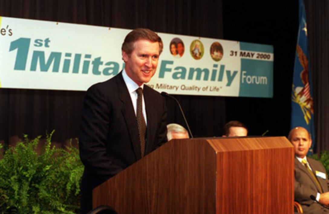 Secretary of Defense William S. Cohen addresses participants in the first annual Military Family Forum held in the Pentagon on May 31, 2000. One hundred military family members, selected from individual command areas or bases, were brought to the Pentagon to participate in the discussions devoted to military family issues. 