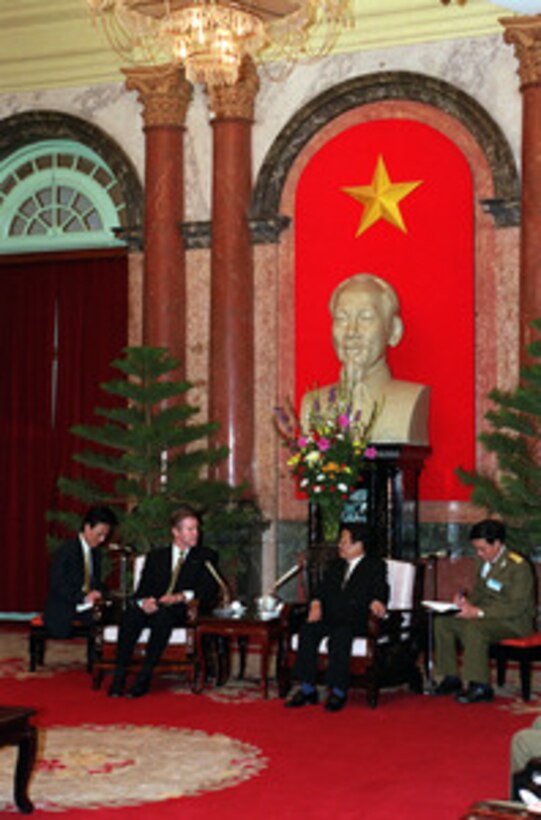 Secretary of Defense William S. Cohen (left) and President of the Socialist Republic of Vietnam Tran Duc Luon (right) meet at the Presidential Palace in Hanoi, Vietnam, on March 14, 2000. Cohen is the first U.S. defense secretary to visit Vietnam since the end of the Vietnam War in 1975. 