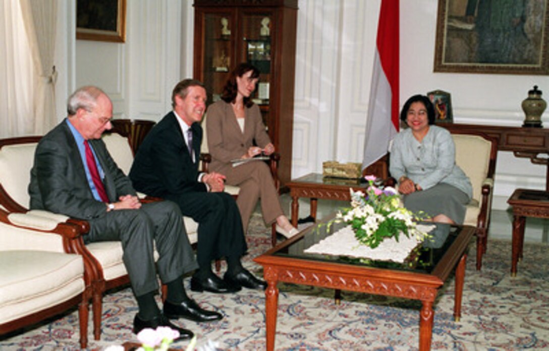 Indonesian Vice President Megawati Soekarnoputri (right) meets with Secretary of Defense William S. Cohen (second from left) and U.S. Ambassador to Indonesia Robert S. Gelbard (left) at the Vice Presidential Palace in Jakarta, Republic of Indonesia, on Sept. 18, 2000. Cohen is on a Southeast Asia trip to meet with government and defense leaders. 