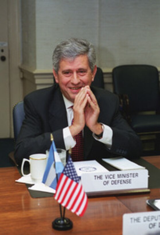 Vice Minister of Defense Angel Tello, of the Argentine Republic, meets with Deputy Secretary of Defense Paul Wolfowitz at the Pentagon on June 28, 2001. The two leaders are meeting to discuss issues of interest to both countries. 
