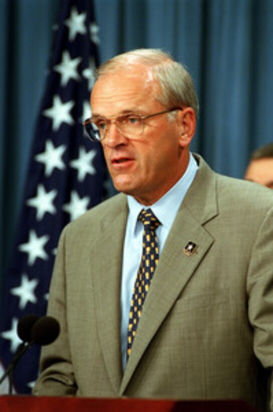 Secretary of the Army Thomas White conducts a Pentagon press briefing on Sept. 4, 2001, concerning the Army meeting its recruiting goals. 
