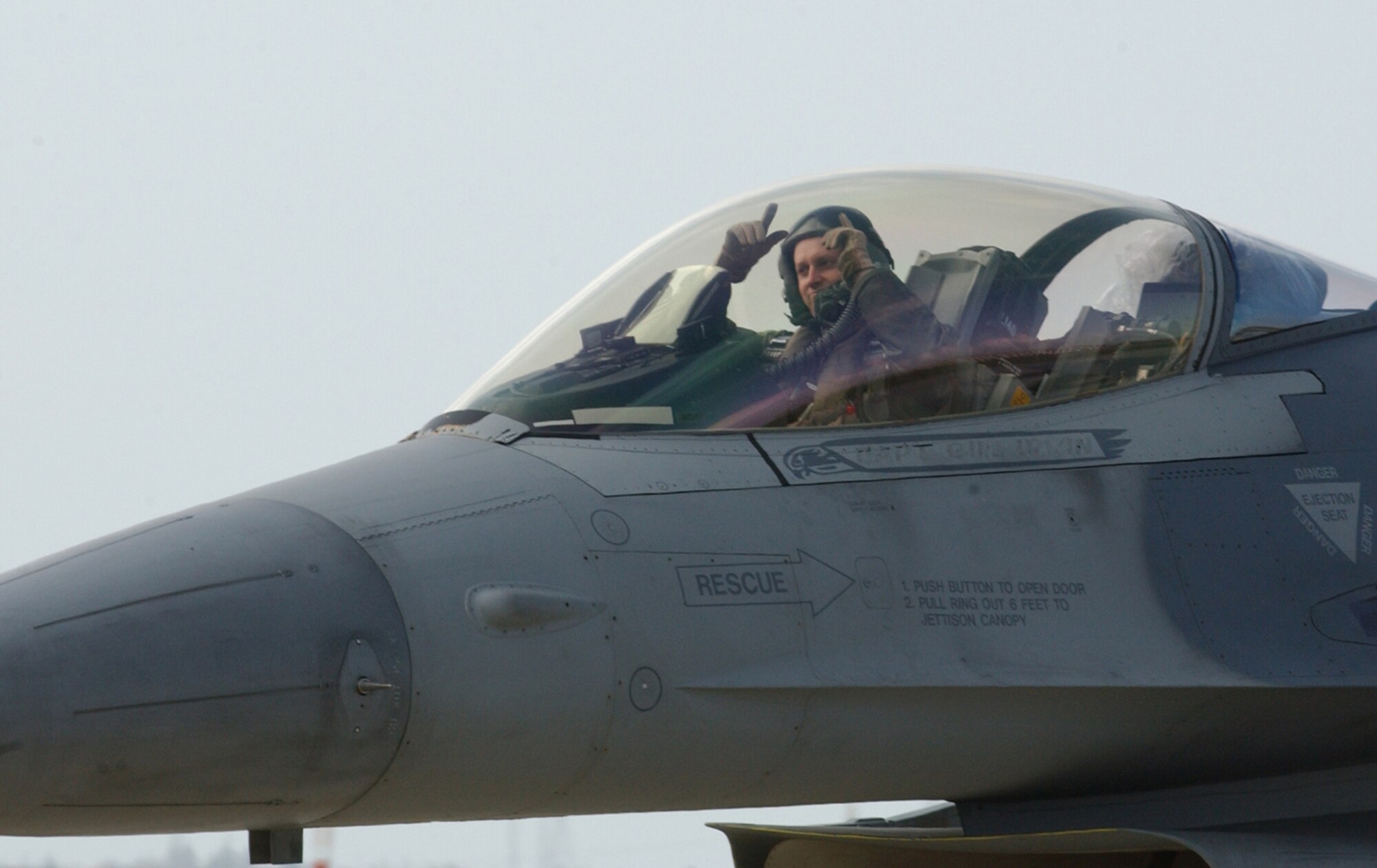 INCIRLIK AIR BASE, Turkey -- An F-16CJ Fighting Falcon pilot with the 55th Expeditionary Fighter Squadron prepares for his final takeoff from here.  He and other airmen are returning home to Shaw Air Force Base, S.C. after supporting Operation Northern Watch for several years.  Aircraft flew their last ONW mission March 17.  (U.S. Air Force photo by Airman 1st Class Joseph Thompson)