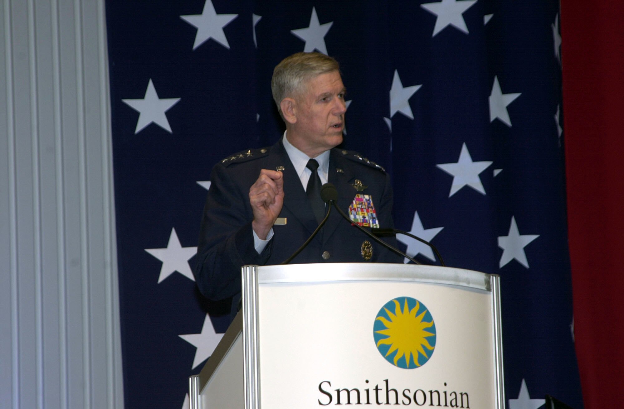 CHANTILLY, Va. -- Chairman of the Joint Chiefs of Staff Gen. Richard B. Myers addressed nearly 4,000 military aviation veterans, family members and attendees at the Salute to Military Aviation Veterans event.  The salute took place at the National Air and Space Museum's new Steven F. Udvar-Hazy Center here.  (U.S. Air Force photo by Staff Sgt. C. Todd Lopez)