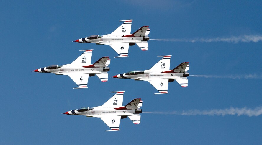 The U.S. Air Force Thunderbirds perform a diamond formation. (U.S. Air Force photo)