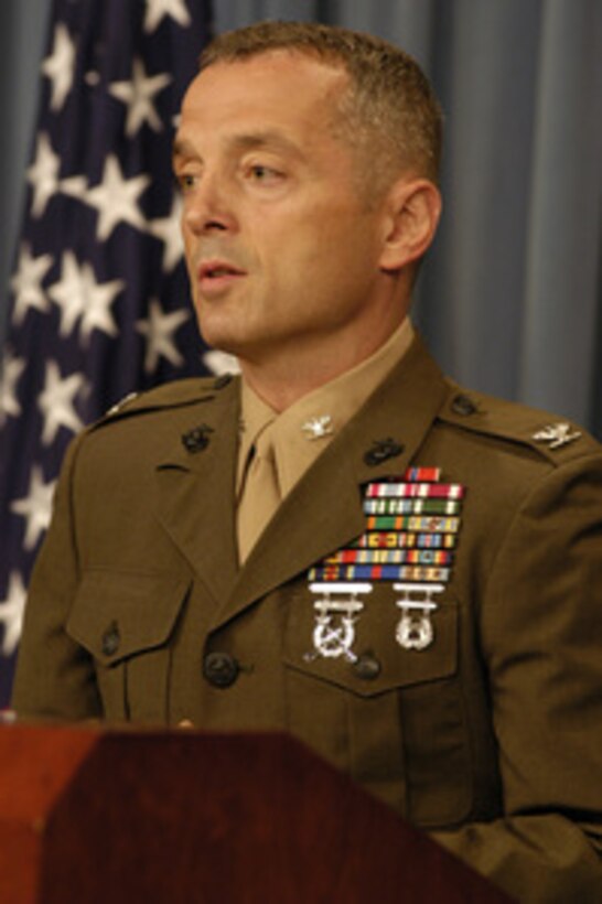 Colonel Matthew Bogdanos, USMC, conducts a Pentagon press briefing on Sept. 10, 2003. Bogdano, the leader of the team investigating the looting of Iraqi antiquities during Operation Iraqi Freedom, discusses his findings. 