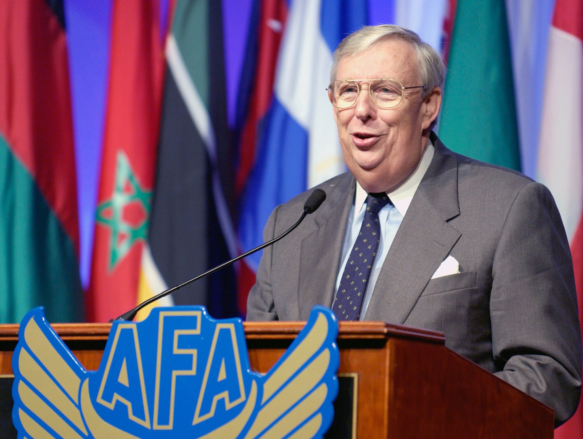 WASHINGTON (AFPN) -- Secretary of the Air Force Dr. James G. Roche addresses the audience during the Air Force Association's annual convention here.  Included in the audience were more than 90 foreign air chiefs who are attending the Global Air Chief's Conference running concurrently with the AFA convention.  (U.S. Air Force photo by Master Sgt. Jim Varhegyi)