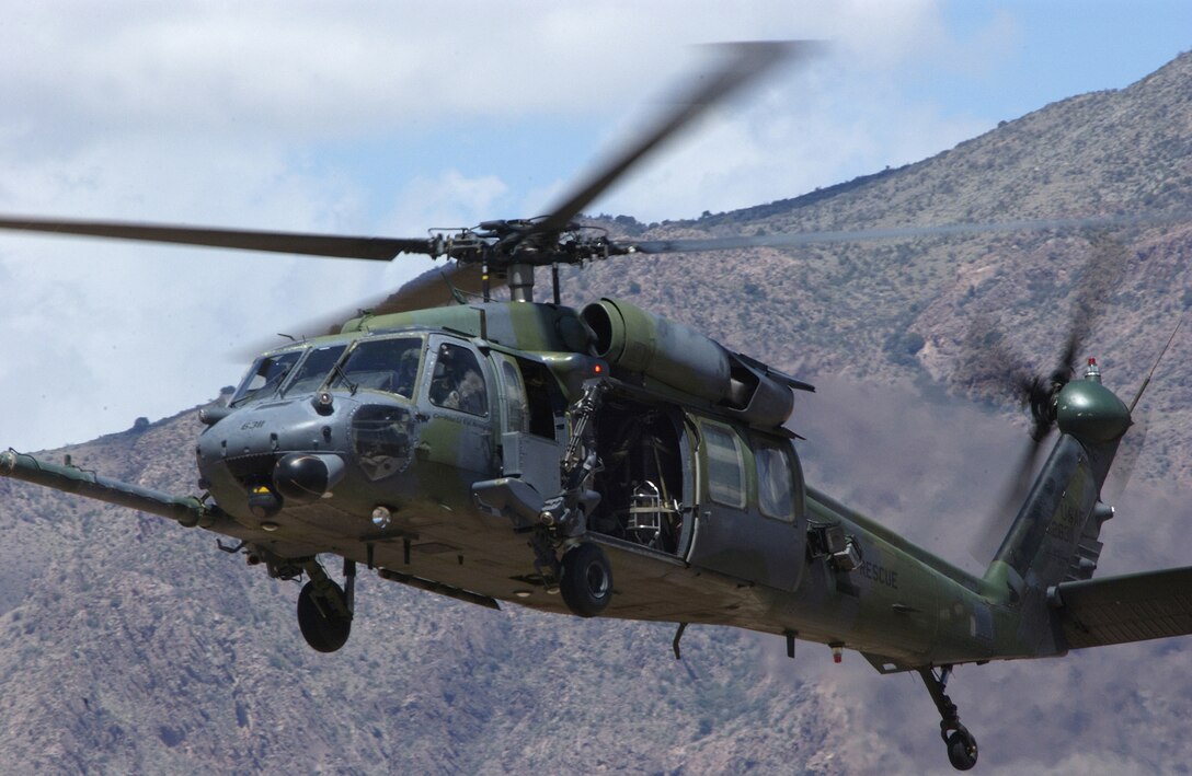 FORT BLISS, Texas -- An HH-60G Pave Hawk makes an approach during a live-fire training exercise here April 9. The exercise was part of the 57th Wing Weapons School intensive five and one-half month training program.  The HH-60 is assigned to the 66th Rescue Squadron at Nellis Air Force Base, Nev.  (U.S. Air Force photo by Tech. Sgt. Kevin J. Gruenwald)
