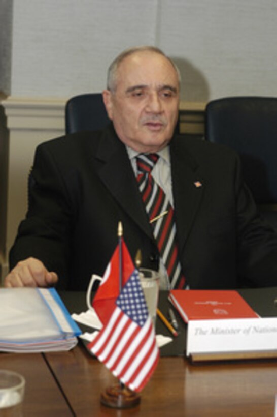 Turkish Minister of National Defense Vecdi Gonul meets with Deputy Secretary of Defense Paul Wolfowitz on Jan. 29, 2004 in the Pentagon. The two leaders are meeting to discuss defense issues of mutual interest. 