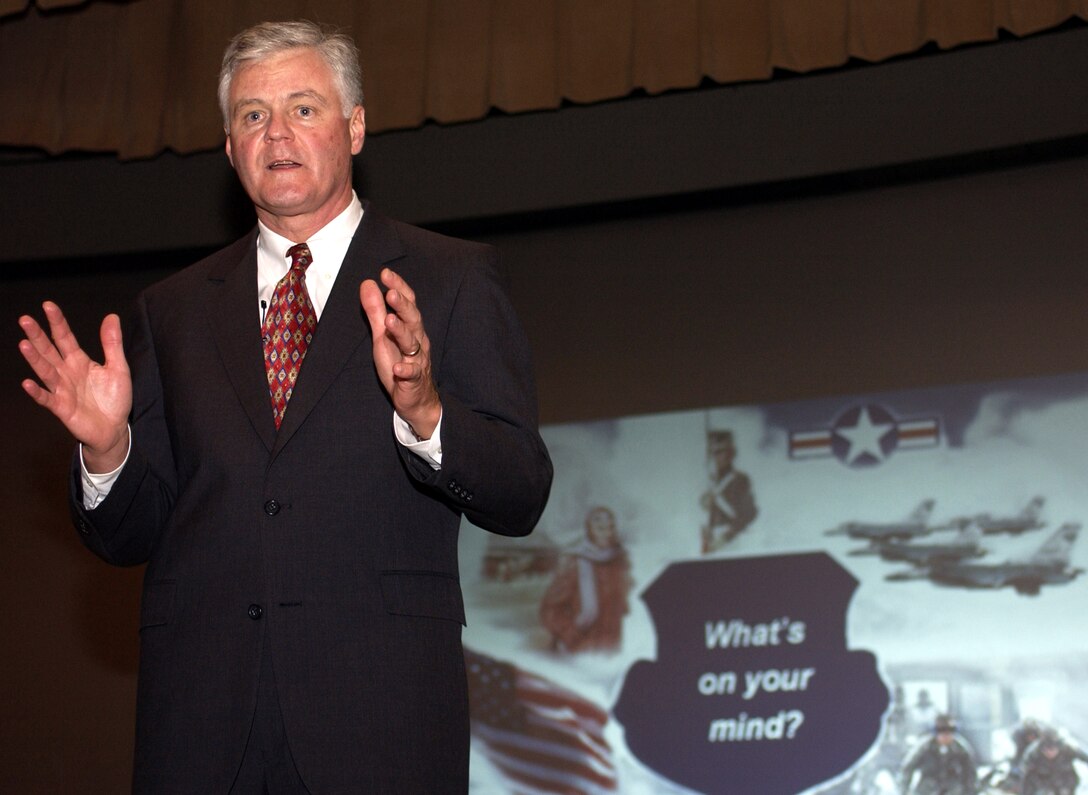 LANGLEY AIR FORCE BASE, Va. -- Roger Blanchard speaks with military and civilians about the new National Security Personnel System Oct. 25 during a town hall meeting at Langley Air Force Base, Va.  He is the Air Force assistant deputy chief of staff for personnel.  (U.S. Air Force photo by Staff Sgt. Dawn M. Bolen)