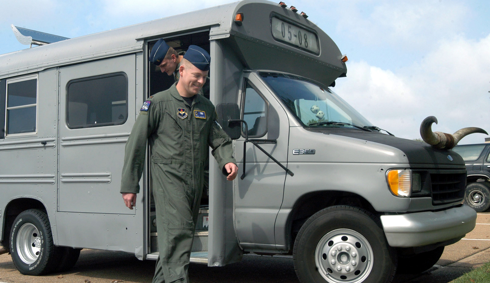 Student pilots find new meaning to phrase 'taking the bus' > Air Force