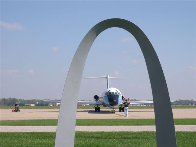 The 932nd Airlift Wing is known as the "Gateway Wing" because Scott Air Force Base is less than 30 minutes from Saint Louis.  The wing flies the C-9C aircraft.