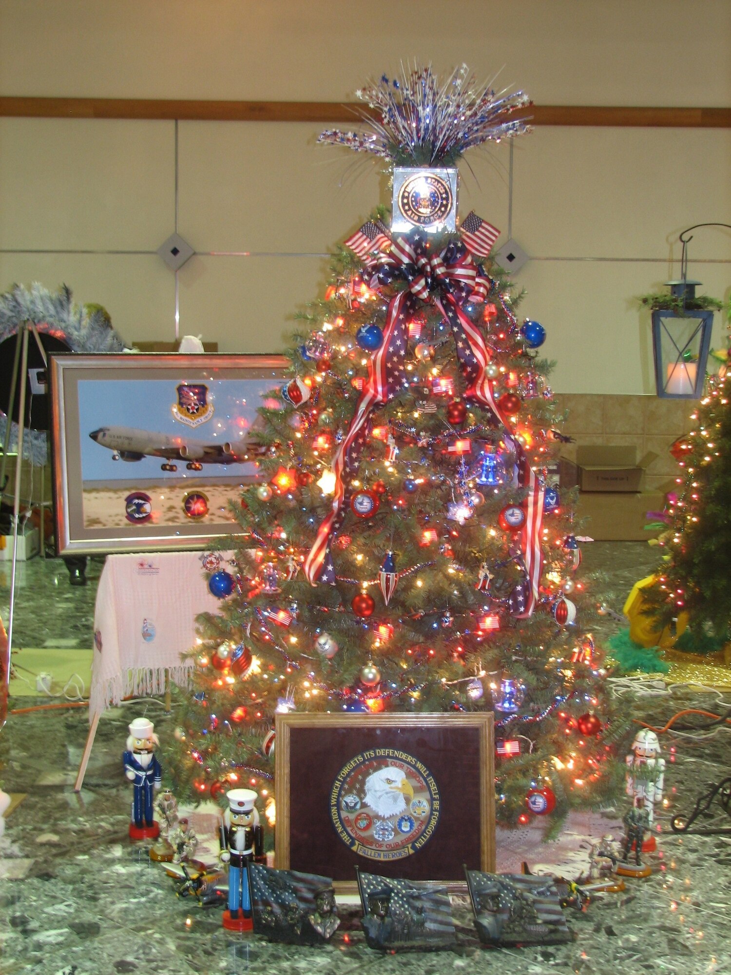 The men and women of Grissom Air Reserve Base work diligently throughout the year to help keep America safe.  They wish you and your family a very Merry Christmas and a joyous New Year!  