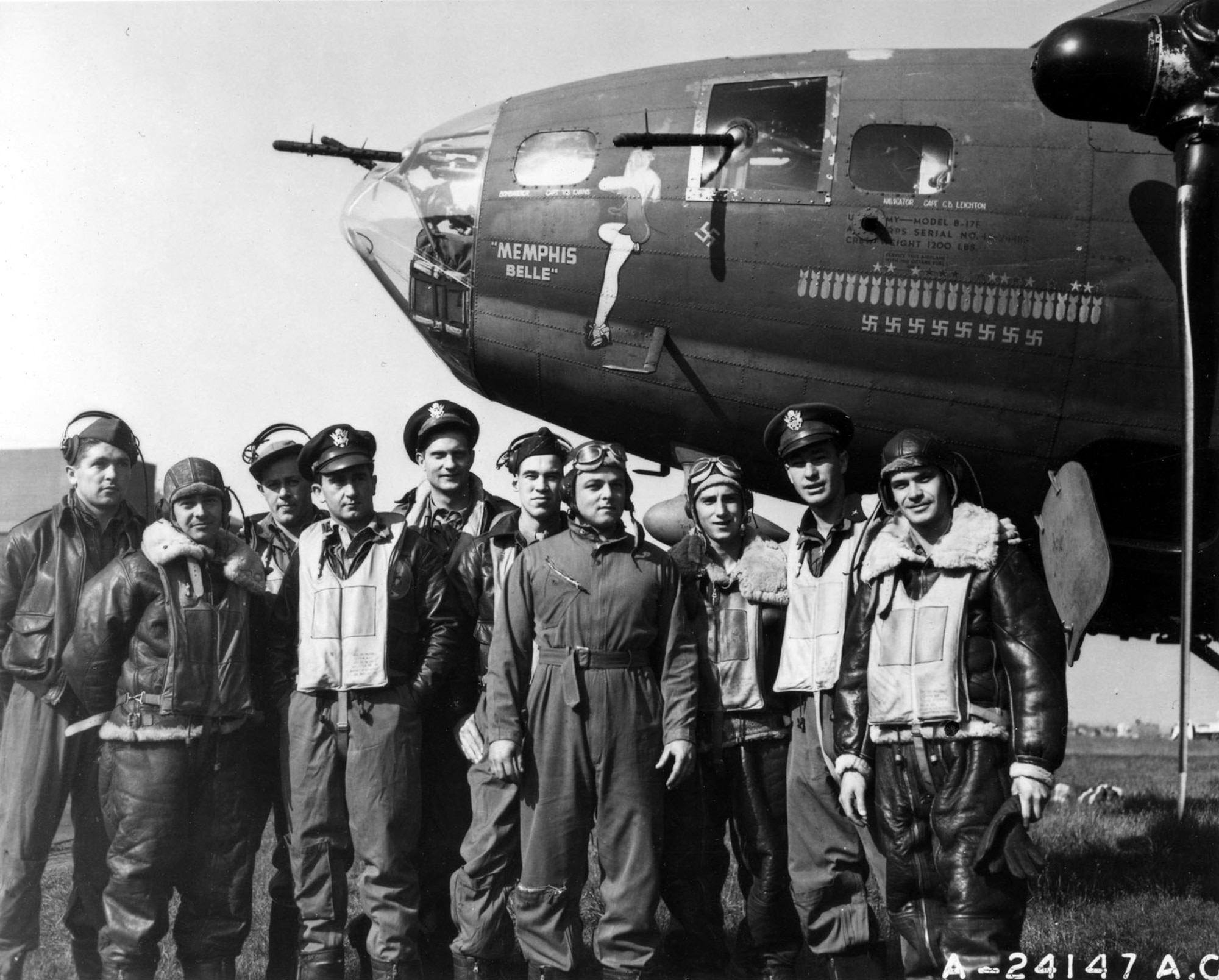 The B-17 "Memphis Belle"™ and crew. (U.S. Air Force photo)