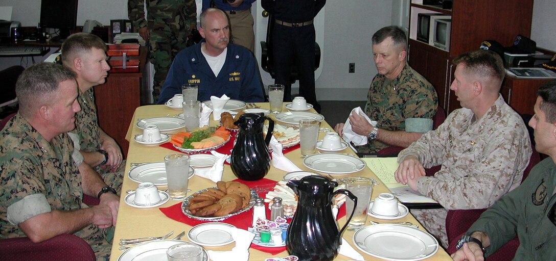 Brigadier Gen. Frank A. Panter, 3rd Force Service Support Group commanding officer, meets with 15th Marine Expeditionary Unit personnel here to discuss how the Marines of 15th MEU will be used in Sri Lanka.  The 15th Marine Expeditionary Unit (Special Operations Capable) provided desperately needed humanitarian aid to cities and villages along Sri Lanka's southern coastline.