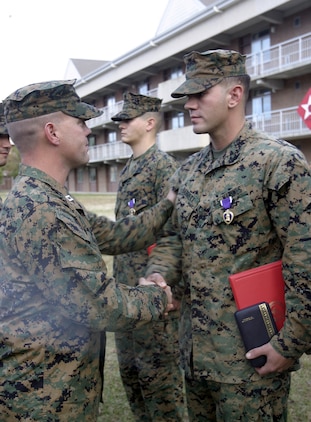 Memphis sniper, Iraq war veteran, receives Purple Heart > 2nd Marine ...