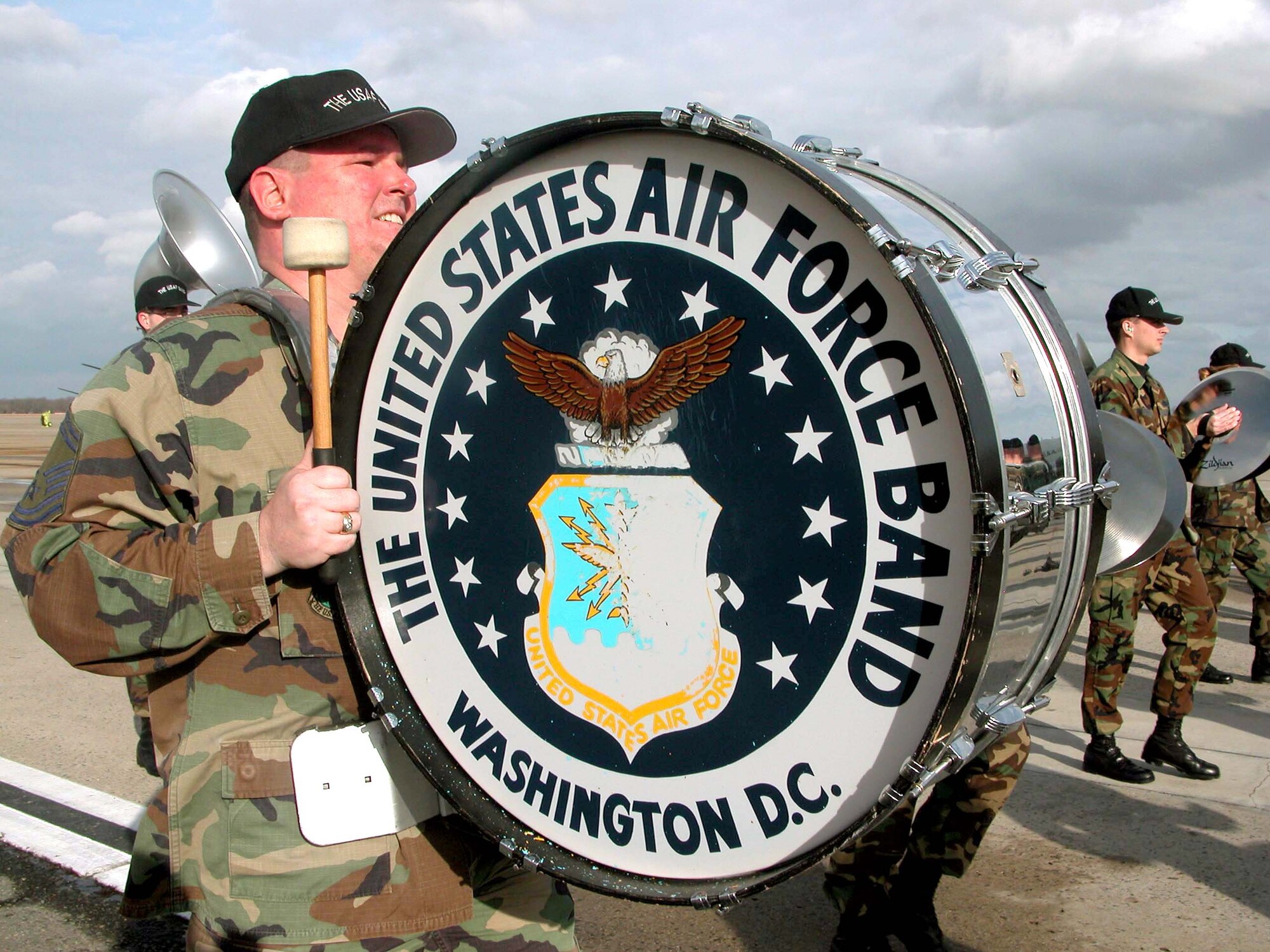 ANDREWS AIR FORCE BASE, Md. -- Senior Master Sgt. Patrick Shrieves practices with fellow bandsmen here Jan. 13.  A 20-year veteran, Sergeant Shrieves has played at five presidential inaugurations, and this year's event may be his final parade because he is contemplating retirement.  (U.S. Air Force photo by Army Sgt. 1st Class Doug Sample)
