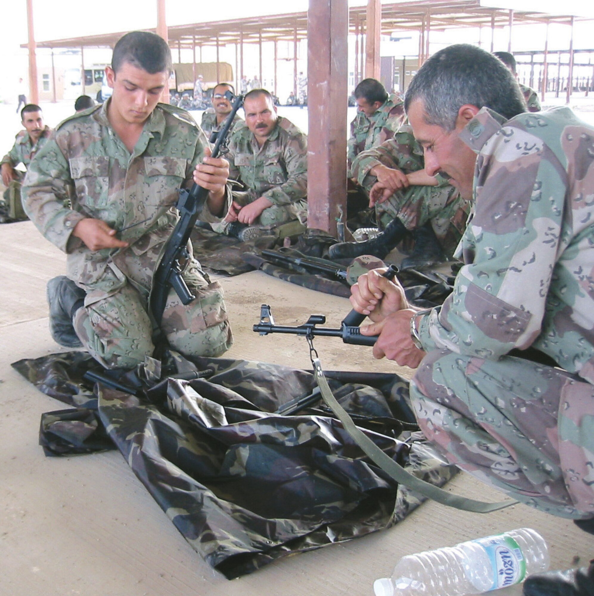Airmen Help Train Iraqi Soldiers > Air Force > Article Display