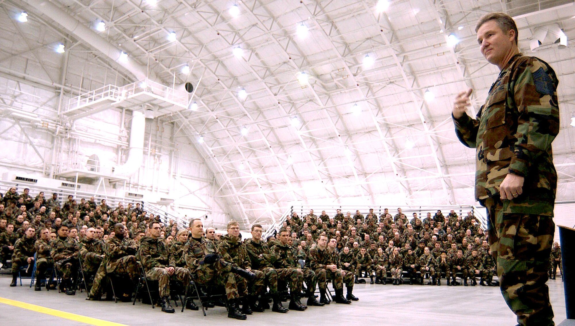 MCCHORD AIR FORCE BASE, Wash. -- Chief Master Sgt. of the Air Force Gerald R. Murray speaks to Airmen here Jan. 11.  During his three-day trip to McChord, the chief discussed enlisted issues concerning today's Airmen.  (U.S. Air Force photo by Kristin Royalty)