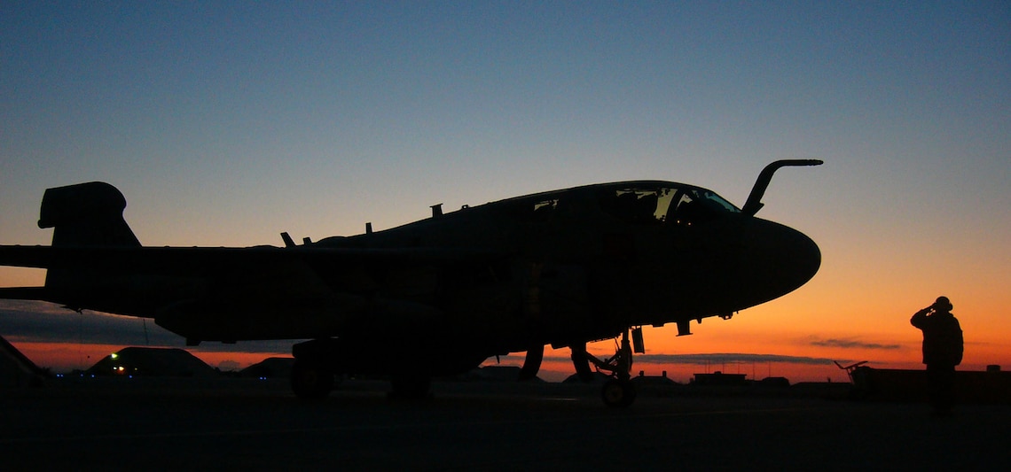 Seahawk maintainers keep Q-4 on the prowl > United States Marine Corps ...