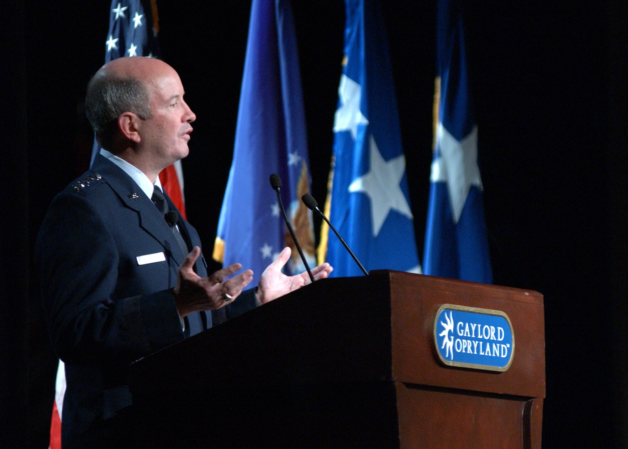 NASHVILLE, Tenn. (AMCNS) -- Gen. Duncan McNabb, commander of Air Mobility Command, addresses the audience during the 37th Annual Airlift/Tanker Association Conference here Oct. 29.
