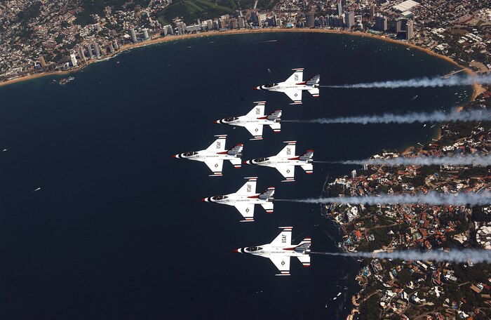 ACAPULCO, Mexico -- The U.S. Air Force Air Demonstration Squadron, "The Thunderbirds," perform the six ship Delta formation here Oct 31. (U.S. Air Force photo by Tech. Sgt. Justin D. Pyle)