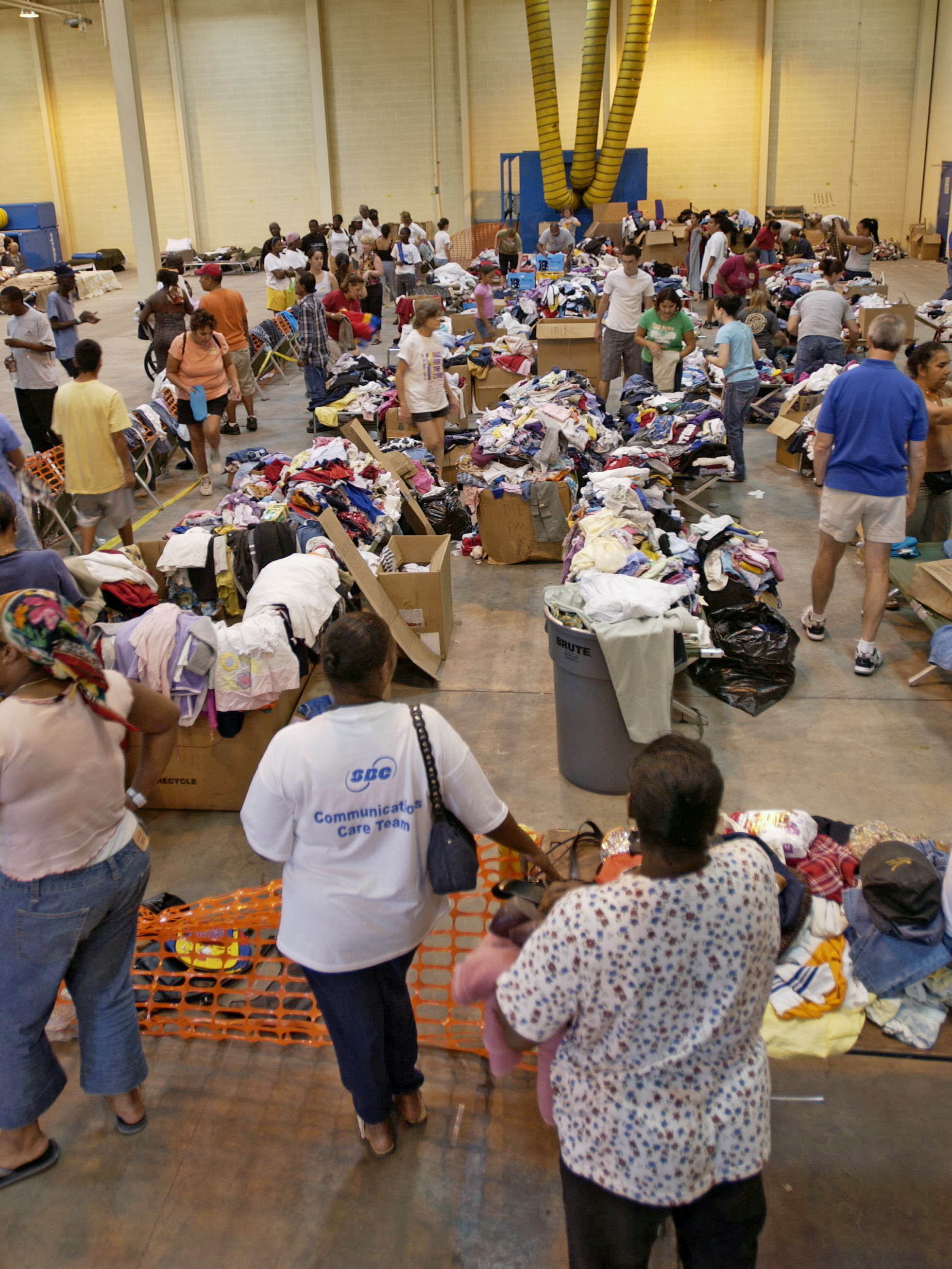 Lackland Supports Hurricane Katrina Evacuation U S Air Force Article Display