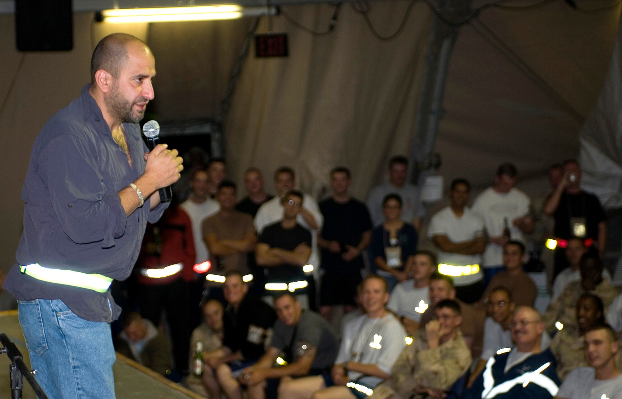 MANAS AIR BASE, Kyrgyzstan -- Comedian Dave Attell entertains troops here Sept 14.  (U.S. Air Force photo by Robin Hicks)