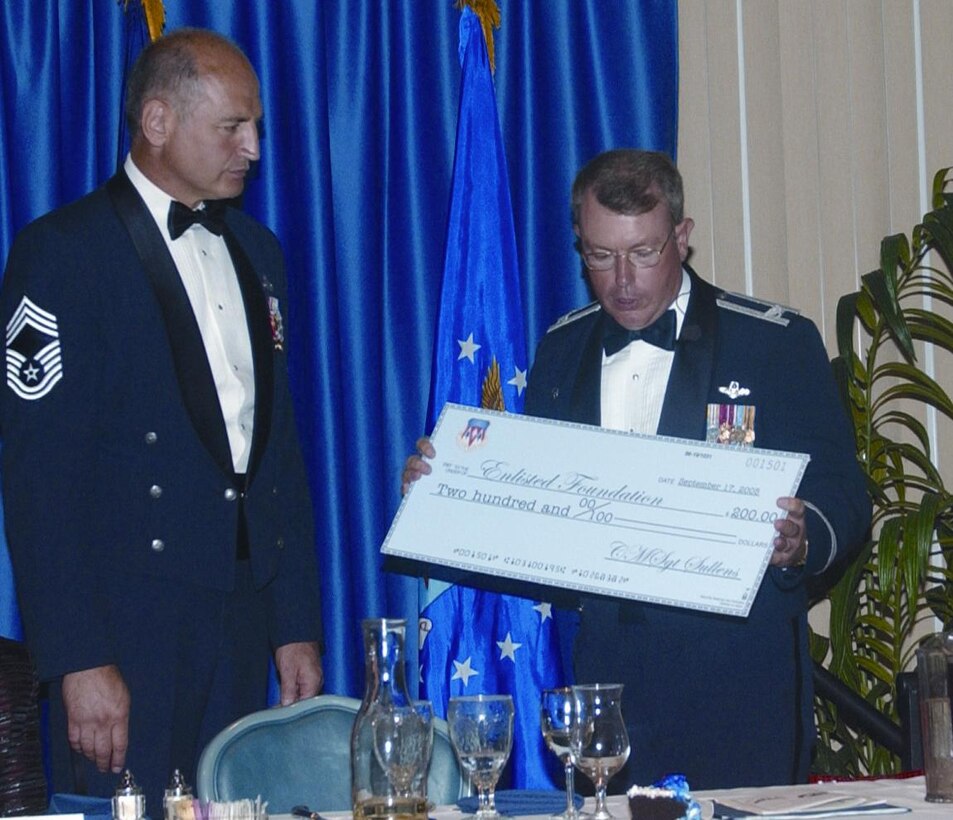 EDWARDS AIR FORCE BASE, Calif. -- A C-17 Globemaster III undergoes testing here to evaluate the compatibility between existing and upgraded avionics hardware.  (U.S. Air Force photo by Brad White)