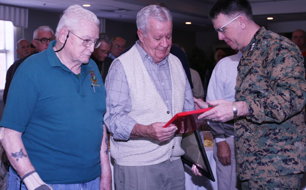 Breakfast brings active, retired Marines together > II Marine ...