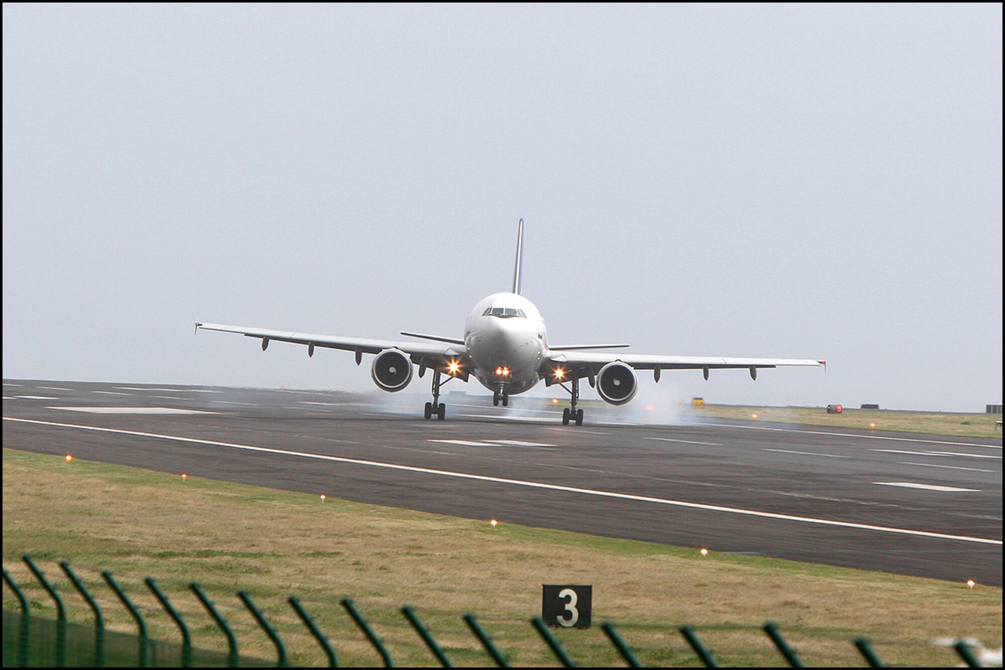 An Airbus A310-300 crabbing onto runway 15 at Lajes Field in the Azores, Portugal. Lajes experienced severe turbulence and exceptionally strong crosswinds. (Photo by James O’Rear)
