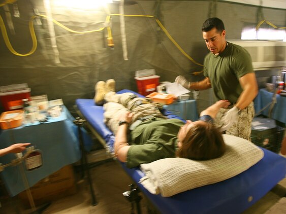 Navy Medical Unit Critical To Lifesaving Efforts In Iraq St Marine Logistics Group News