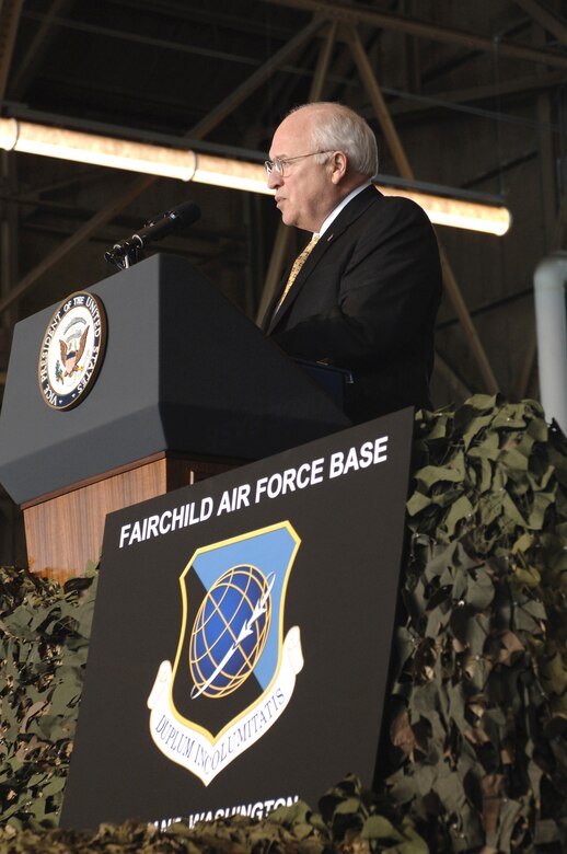 Vice President Richard B. Cheney addresses a crowd of more than 600 servicemembers and community members during a visit to Fairchild Air Force Base, Wash., on Monday, April 17, 2006. The vice president highlighted the role Fairchild plays in the war on terrorism and thanked the troops for their contributions and sacrifices. (U.S. Air Force photo/Airman Nancy Falcon)