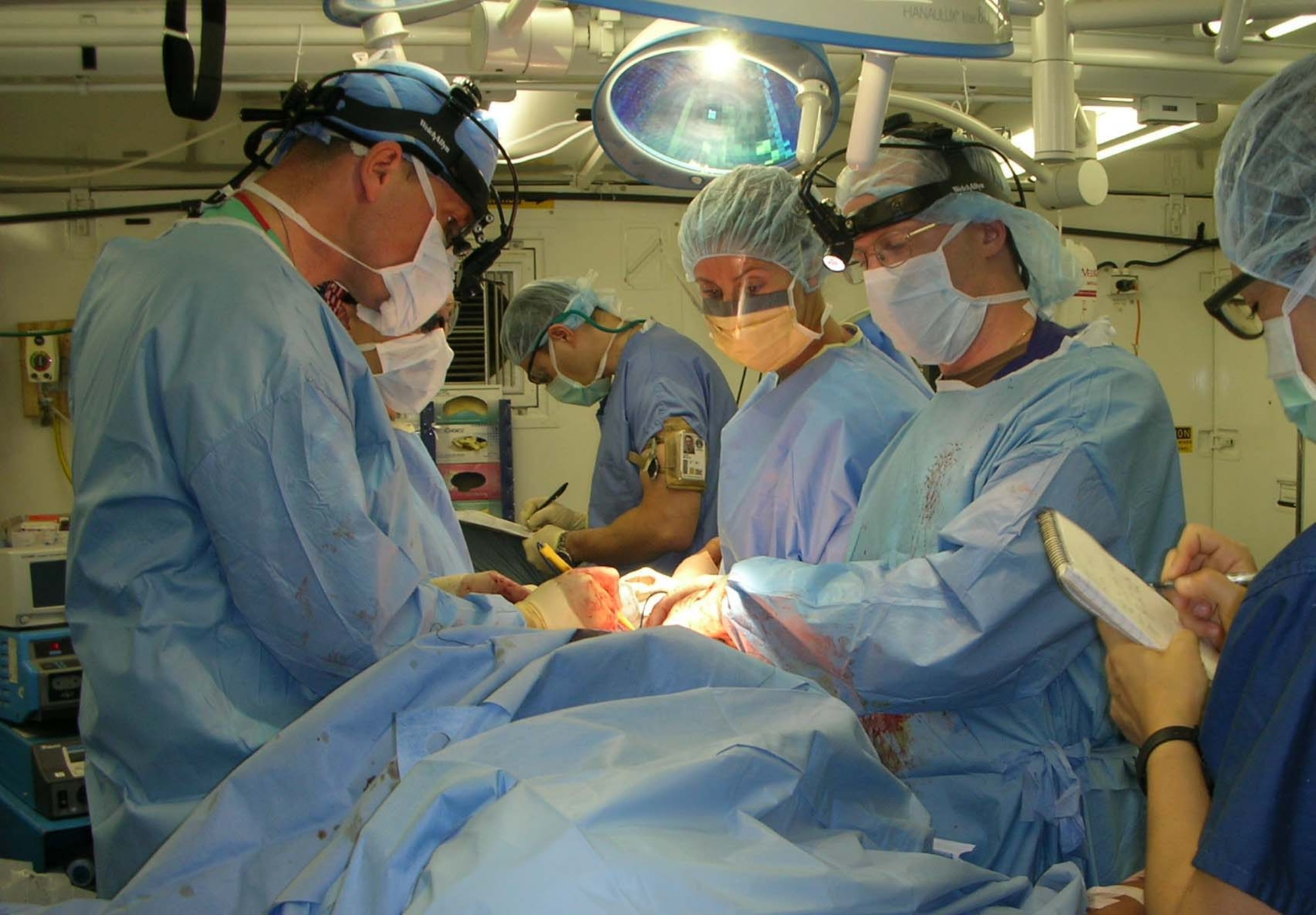 Air Force combat surgeons see, treat it all > Air Force > Article Display