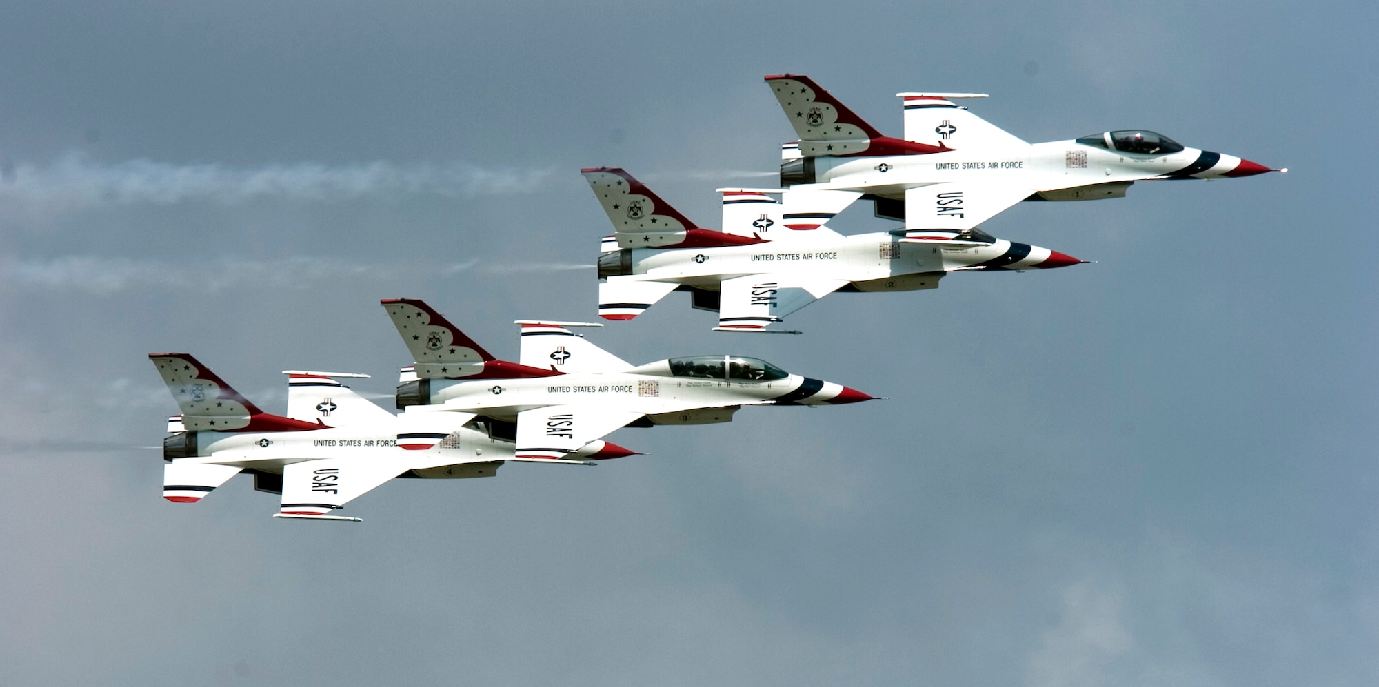 Scott Airmen display flag at Cardinals opener > Scott Air Force