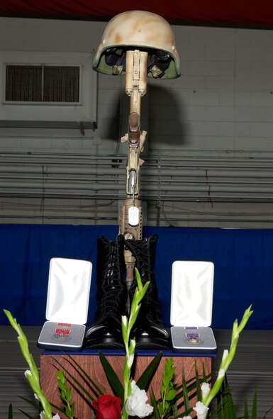 A memorial was held Aug. 25 at Hurlburt Field, Fla., for Senior Airman
Adam P. Servais, a combat controller assigned to the 23rd Special
Tactics Squadron, who was killed by enemy fire Aug. 19 in Afghanistan.