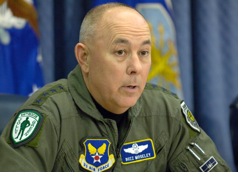 Air Force Chief of Staff Gen. T. Michael Moseley gathered more than 600 of his senior military and civilian leaders in St. Louis Aug. 24 for a "Blue Summit" to discuss issues of importance to the Air Force. (U.S. Air Force photo by Master Sgt. Jim Varhegyi) 