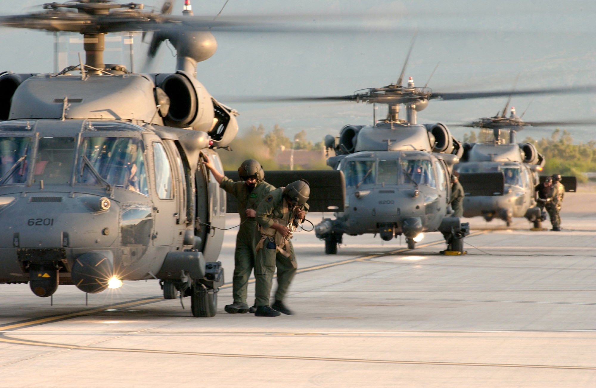 DAVIS-MONTHAN AIR FORCE BASE, Ariz. -- Airmen with the 55th Rescue Squadron here complete last minute preparations before departing to support Hurricane Katrina rescue operations.  (U.S. Air Force photo by Staff Sgt. Lanie McNeal)