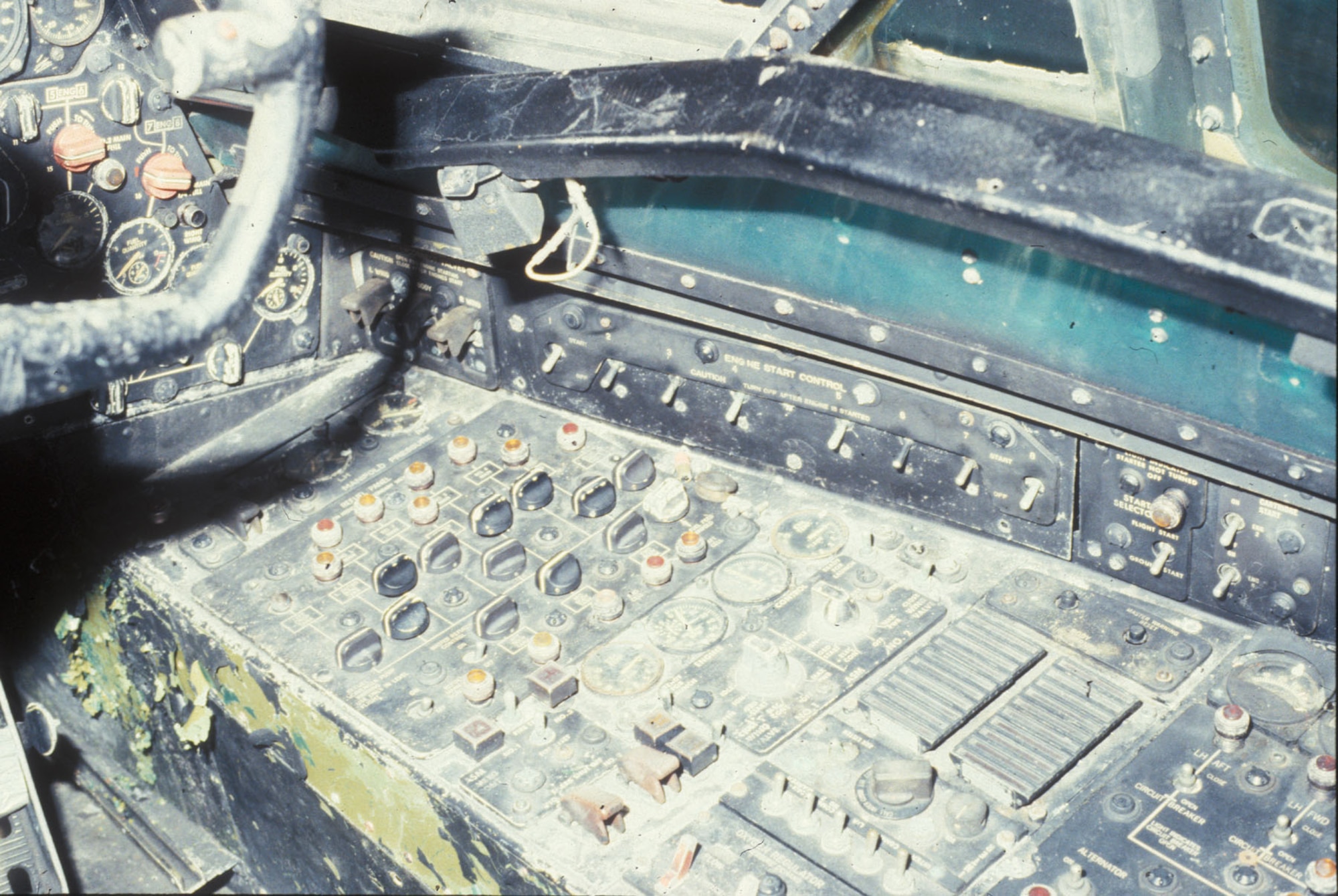 DAYTON, Ohio - Boeing B-52D Stratofortress cockpit at the National Museum of the U.S. Air Force. (U.S. Air Force photo)